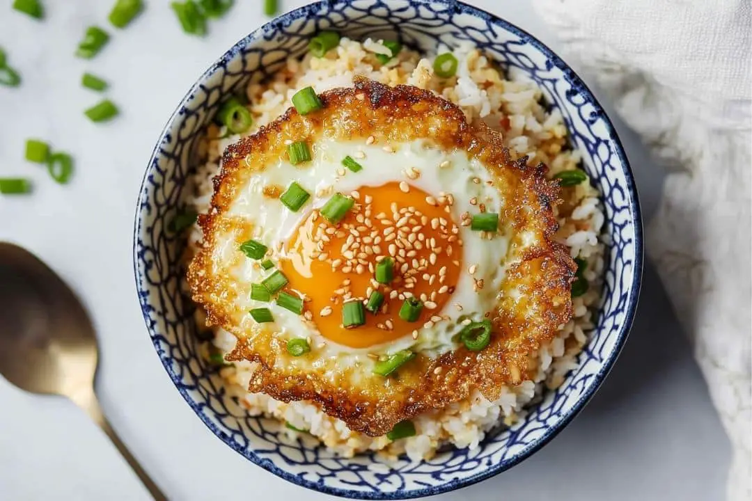 10-Minute Easy Korean Egg Rice (Gyeran Bap) Recipe