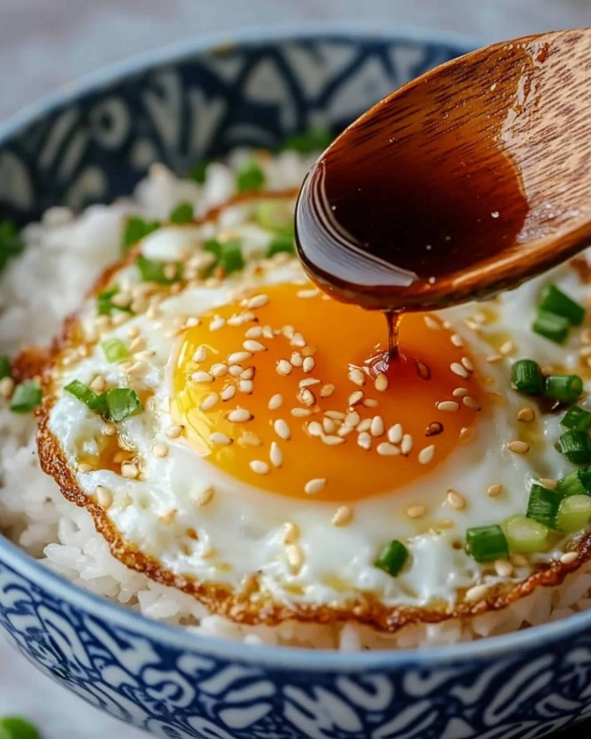 10-Minute Easy Korean Egg Rice (Gyeran Bap) Recipe