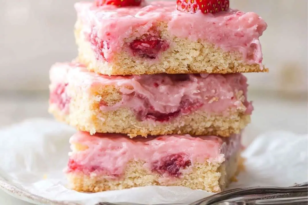 Strawberry Lemon Blondies Recipe
